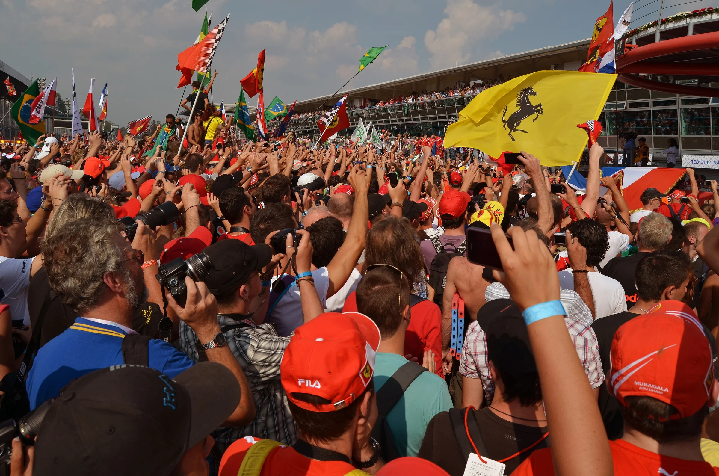 Hamilton vs Leclerc at Monza: What Happened and Why Ferrari Needs Rules of Engagement